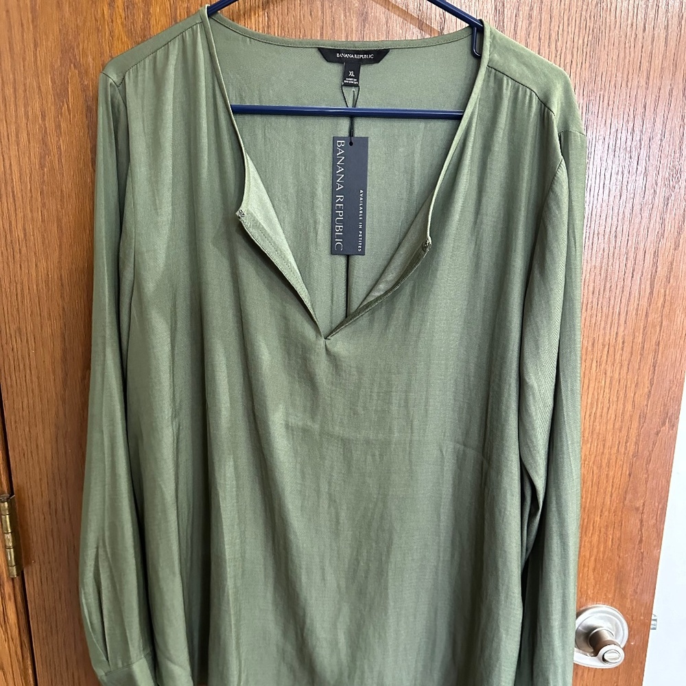 Banana Republic Long Sleeve